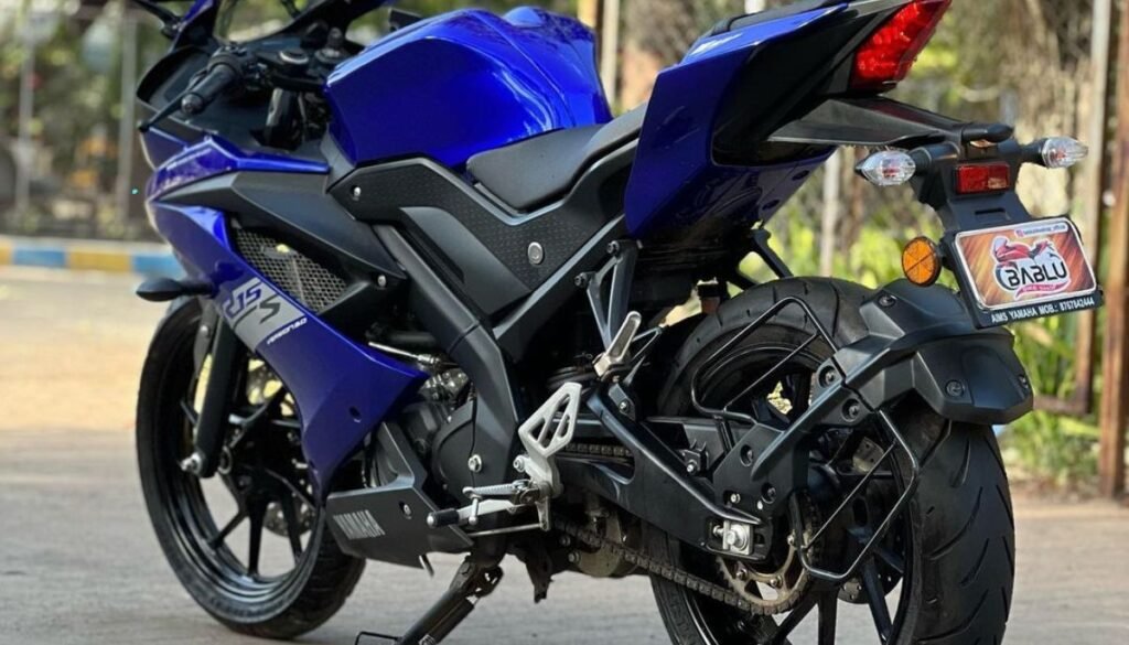 Yamaha R15s